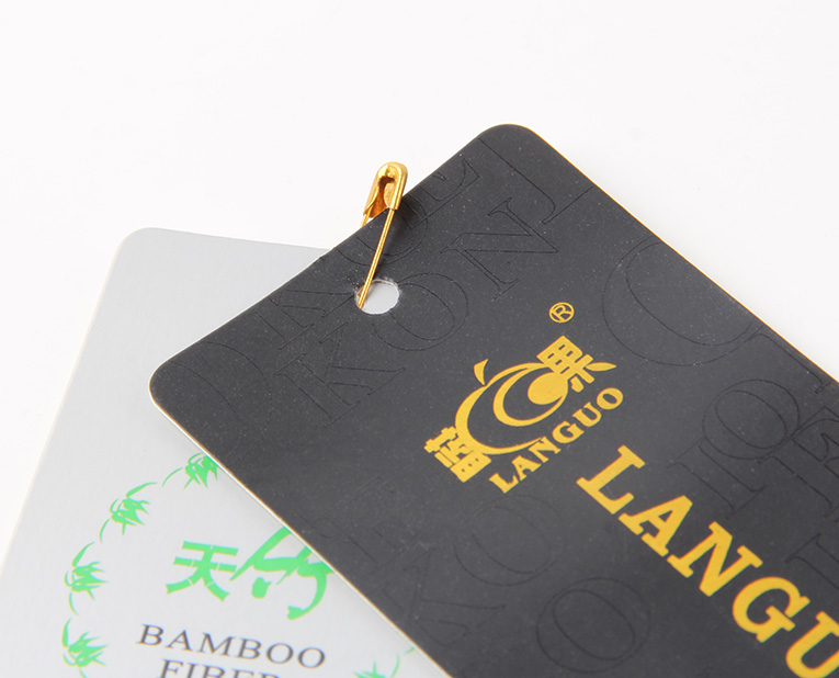 廣州吊牌定做為何這么喜歡整體增減壓來調(diào)整燙金壓力？