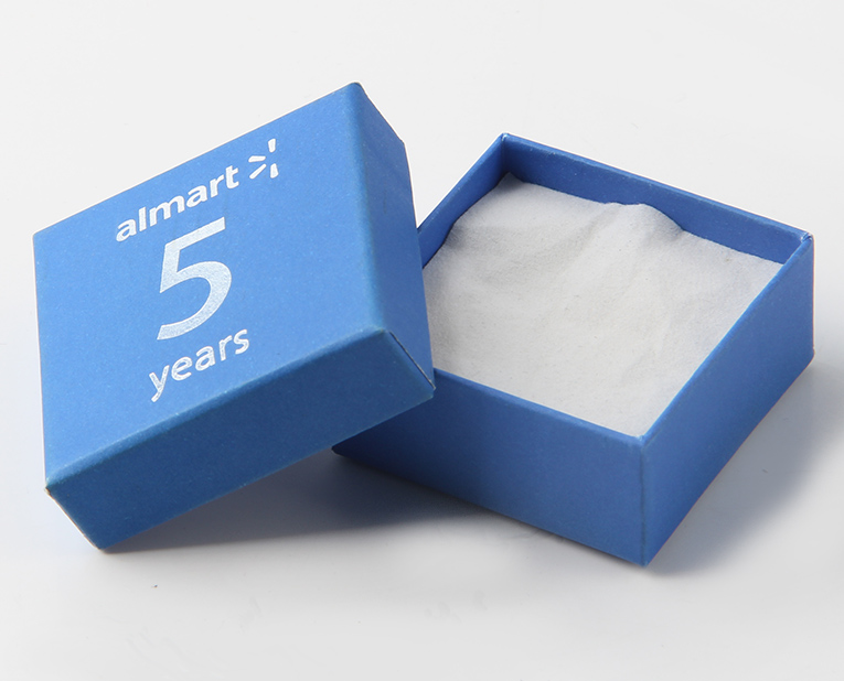 耳環(huán)的包裝盒如果在訂做時使用快速固著的油墨，效率1倍以上！