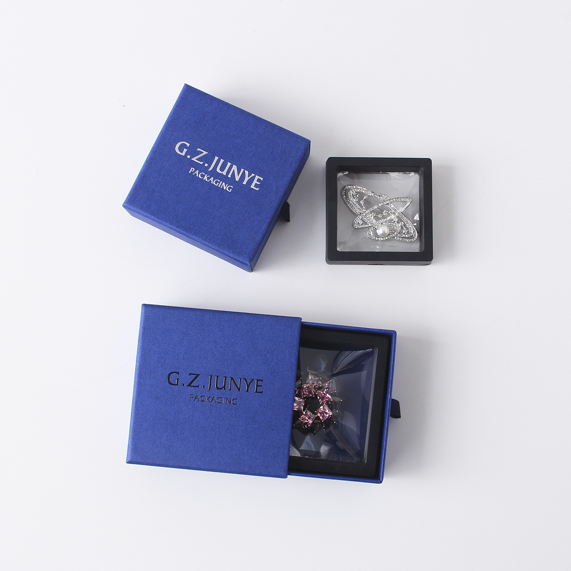 紙質(zhì)珠寶包裝盒會有哪些生產(chǎn)上的細(xì)節(jié)需要注意？